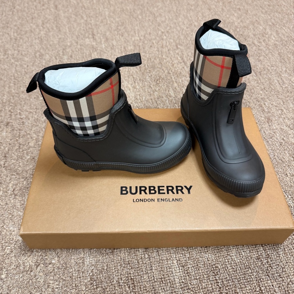 Burberry K1-Mini Flinton Black and Beige Plaid Ankle Boots for kids